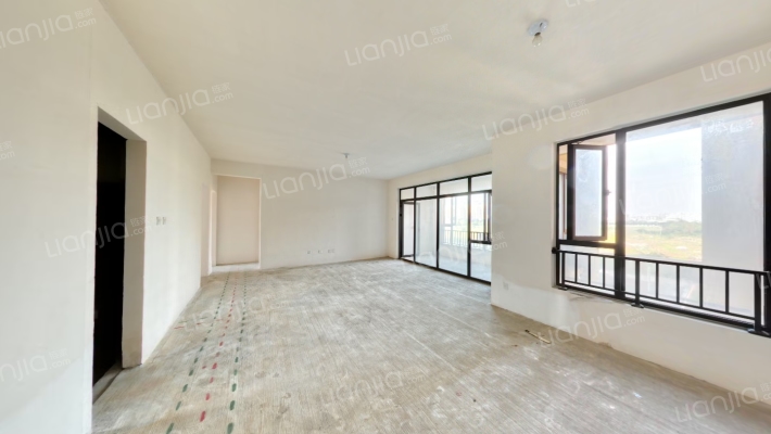 蓝润春风屿湖二手房实景图