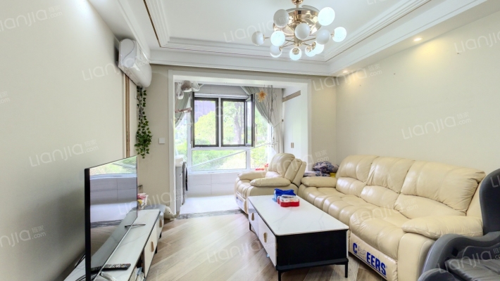 紫艺华府二手房实景图