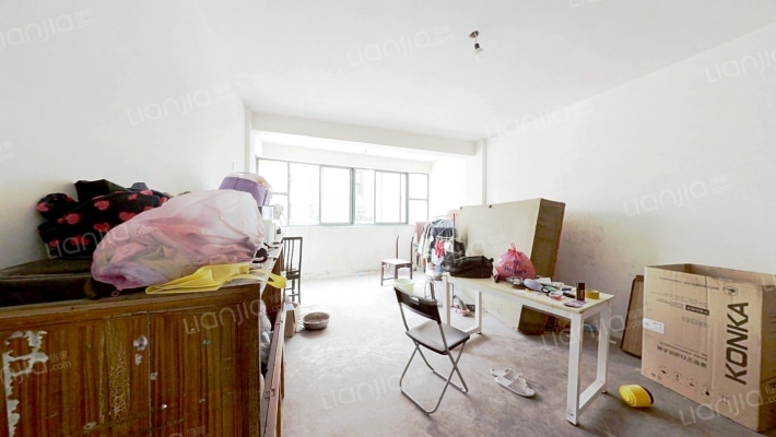 江帆花苑中区二手房实景图