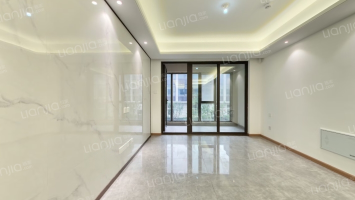 青岛卓越坊二手房实景图