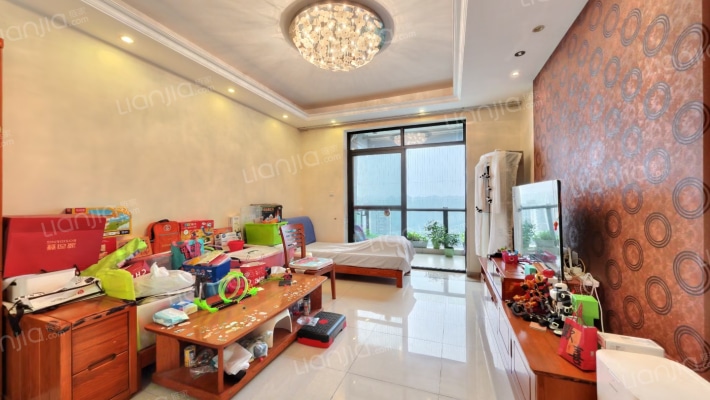 翡翠城五期二手房实景图