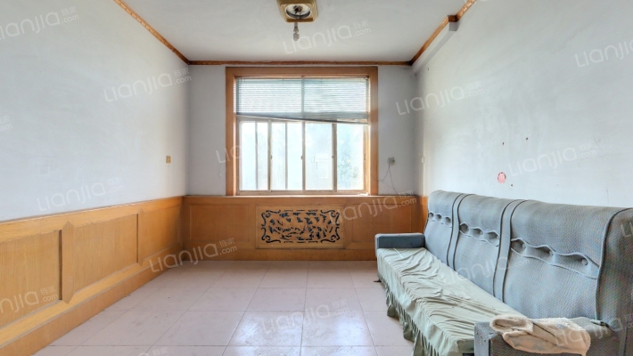 糕点厂宿舍二手房实景图