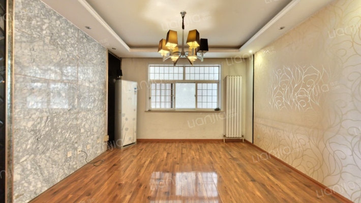 纯翠花园二手房实景图