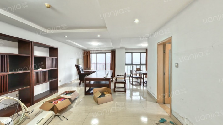 新源国际财富中心二手房实景图