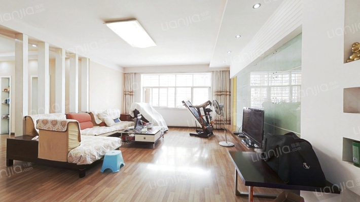 高知秀园二手房实景图