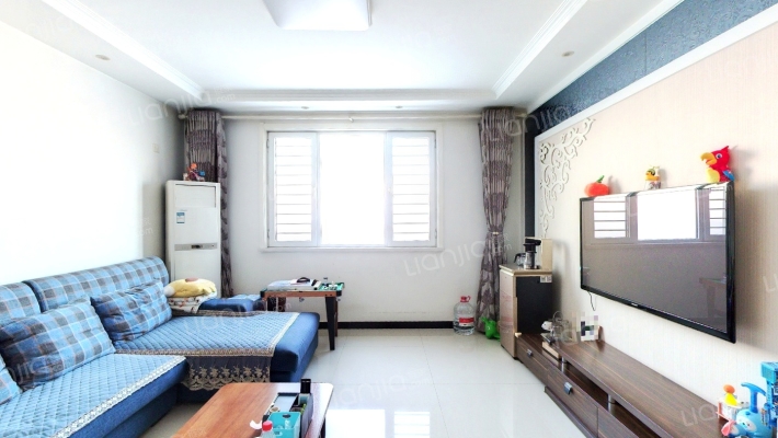 诚意出售 精装两居 南北通透 好楼层-客厅