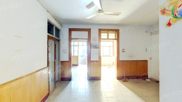 铁英街16号二手房实景图