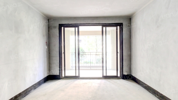 彰泰郡二手房实景图