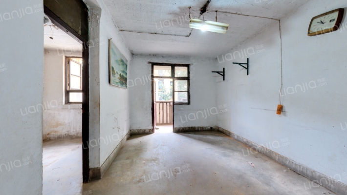 大方实业总公司西家属院二手房实景图