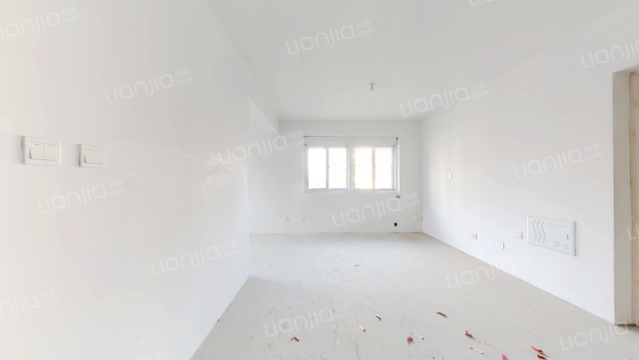 江畔花苑北区二手房实景图