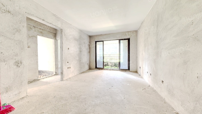 中萃花城湾二手房实景图