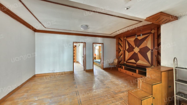 来凤新村二手房实景图