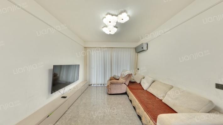 龙光玖悦湾二手房实景图