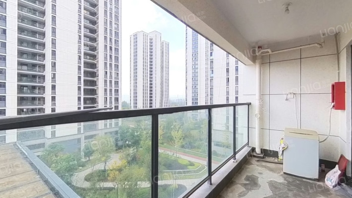 商江花园二手房实景图