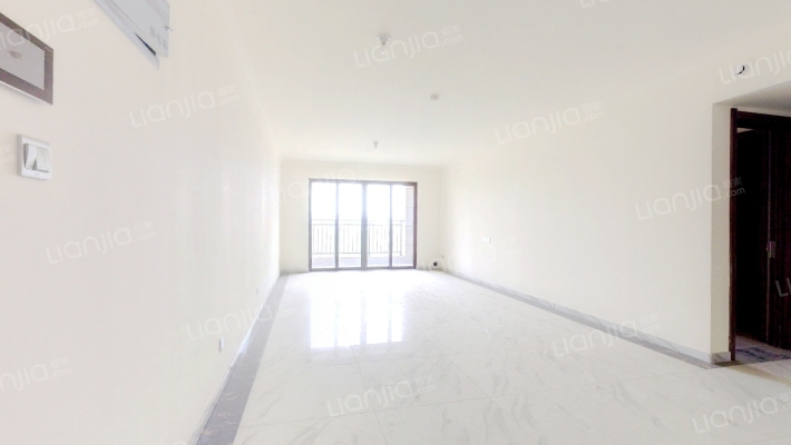 碧桂园西湖名城五号院二手房实景图