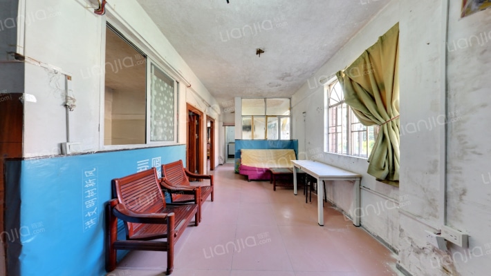 海鹰大厦二手房实景图