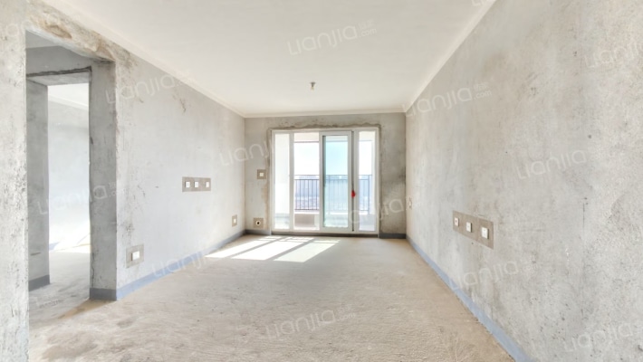 东站前府一期南苑二手房实景图