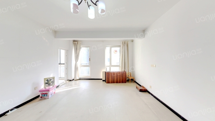 安亭新镇颂苑二手房实景图