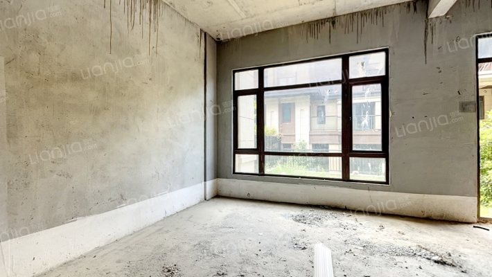 保利中央公园二手房实景图