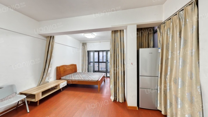 世纪豪门二手房实景图