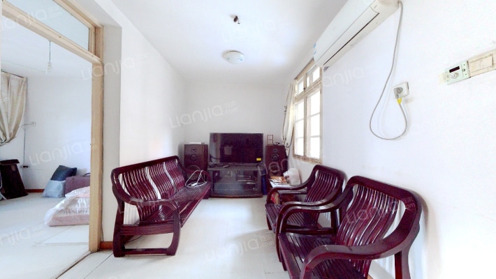 安拖生活小区二手房实景图