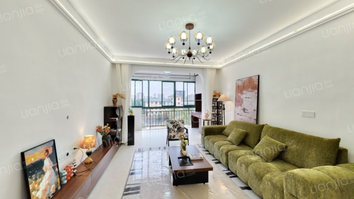 心怡花苑二手房实景图