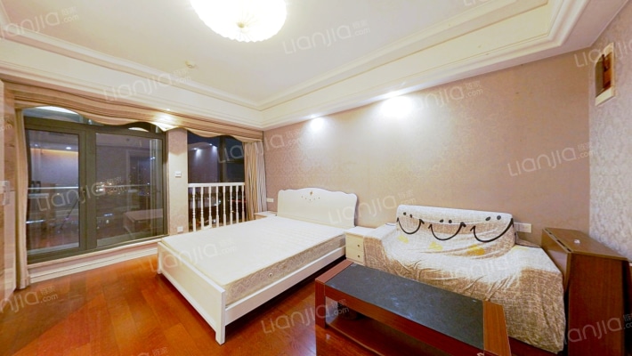 培罗成广场非凡公寓二手房实景图