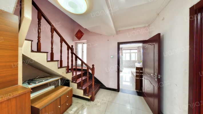 建材城东一里西院二手房实景图