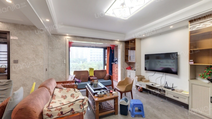 前锦新苑二手房实景图