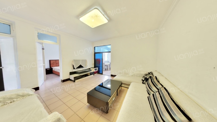 卫生局宿舍二手房实景图