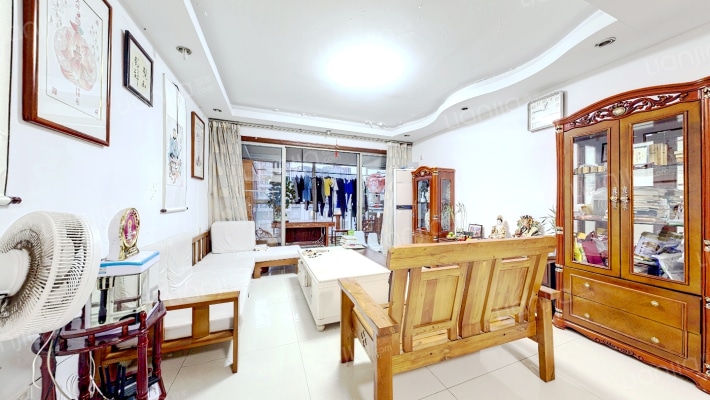 南国丽园二手房实景图