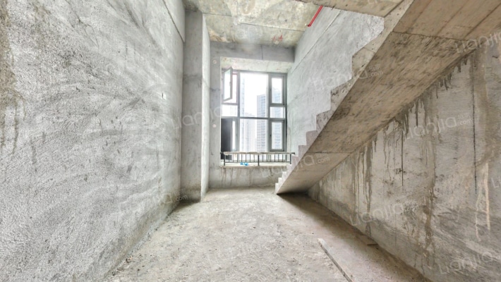 福晟翡翠湾二手房实景图