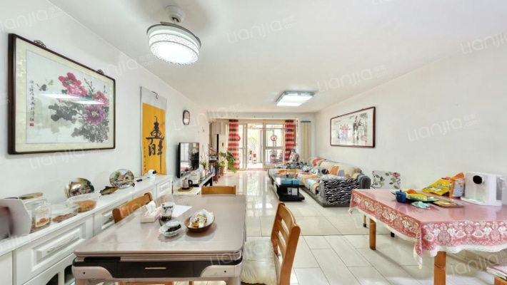 四季馨园二手房实景图