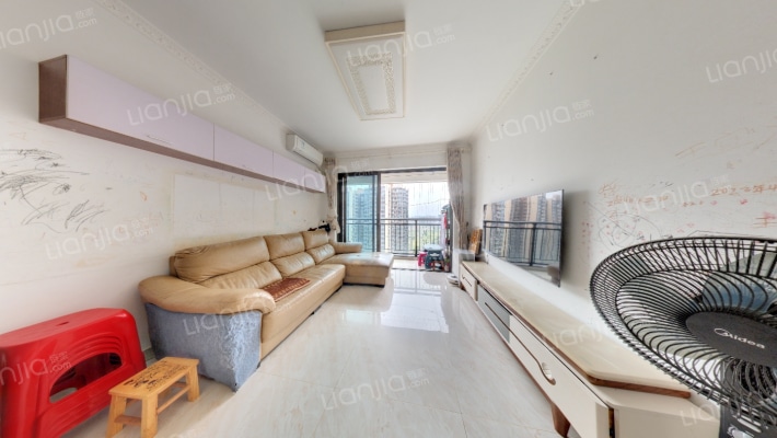 华盛峰荟名庭二手房实景图