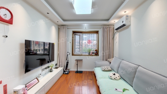 稚优里二手房实景图