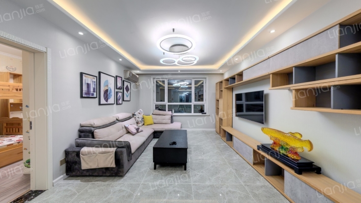 中海寰宇天下红郡二手房实景图