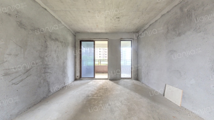 奥园天翔誉峰二手房实景图