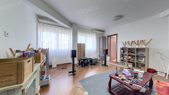 东方冠郡一期二手房实景图