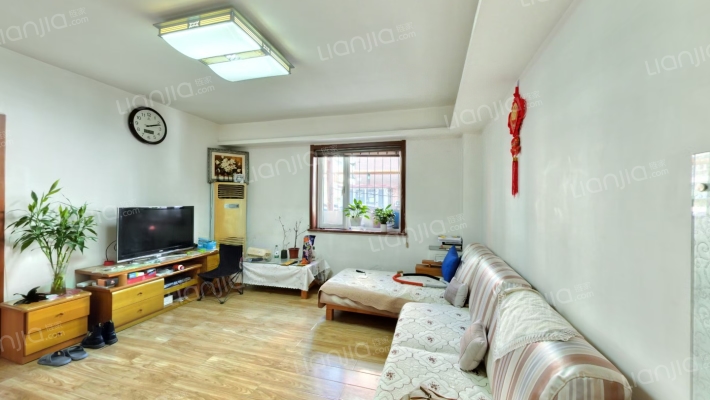 荣泰公寓二手房实景图