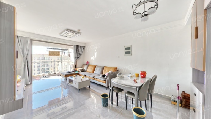 兴宇凤栖台二手房实景图