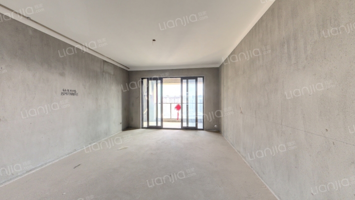 国贸天峯二手房实景图