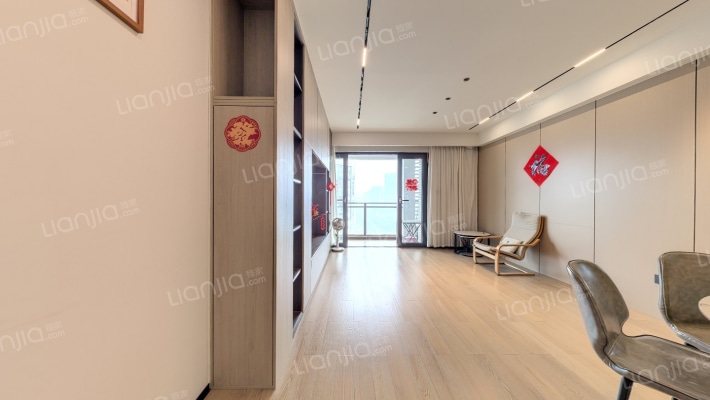 泰华君逸世家二手房实景图
