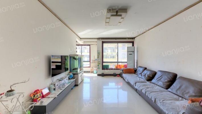 江南豪庭二手房实景图