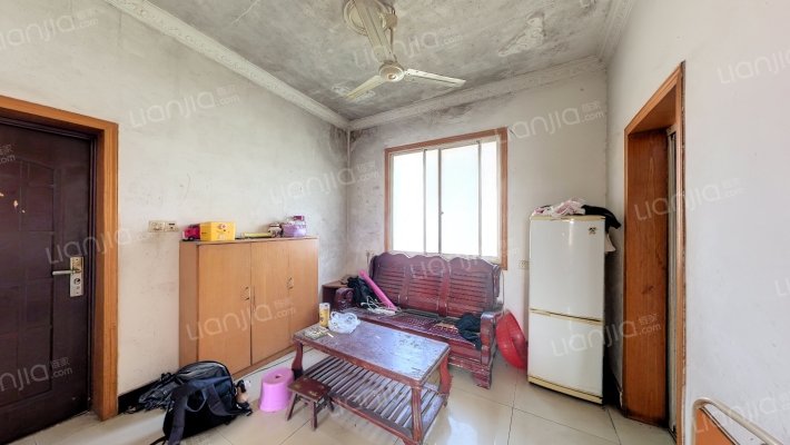 江西化纤厂分厂生活区二手房实景图