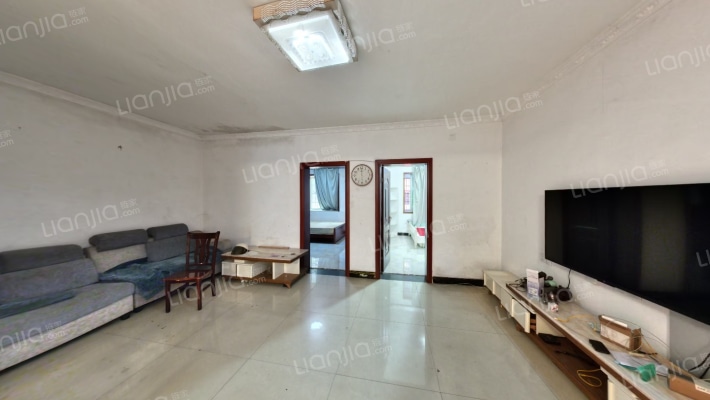 中南汽车世界二手房实景图