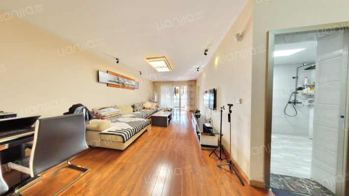 万国城MOMA一期二手房实景图