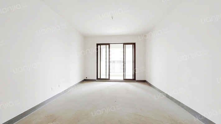 天铂二手房实景图