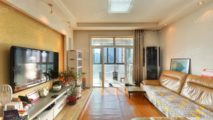 翡翠国际二手房实景图