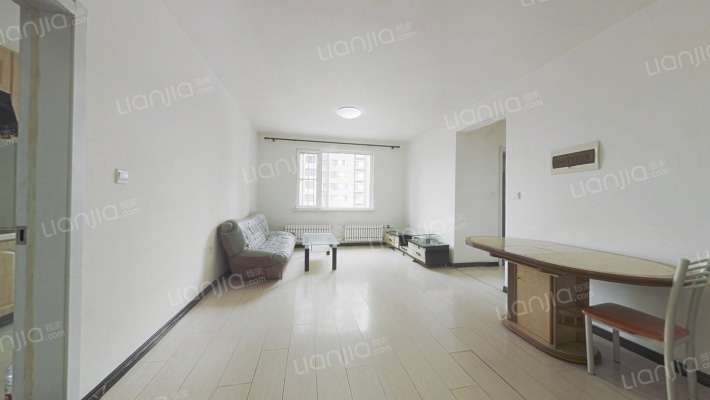 泊岸华庭二手房实景图