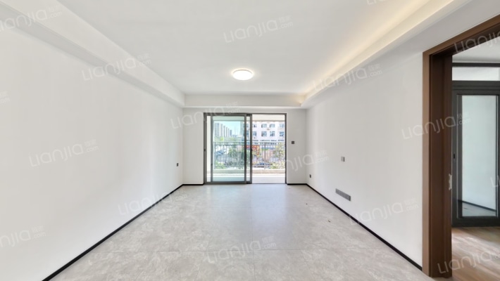 中海寰宇天下三期二手房实景图